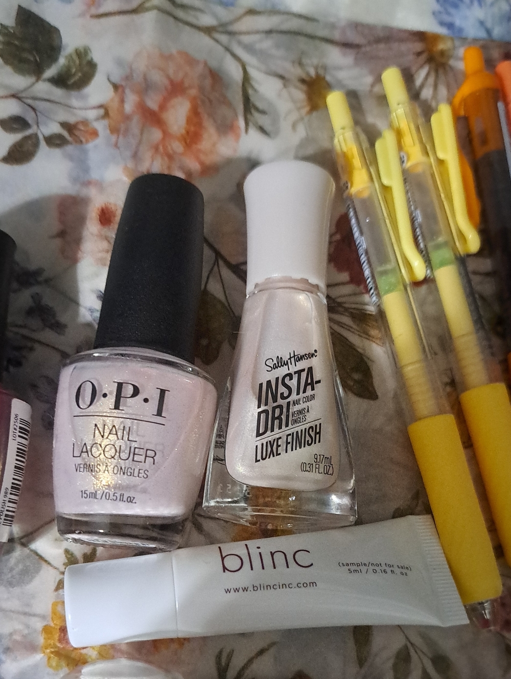 Makeup Bundle - Picture 7 of 8